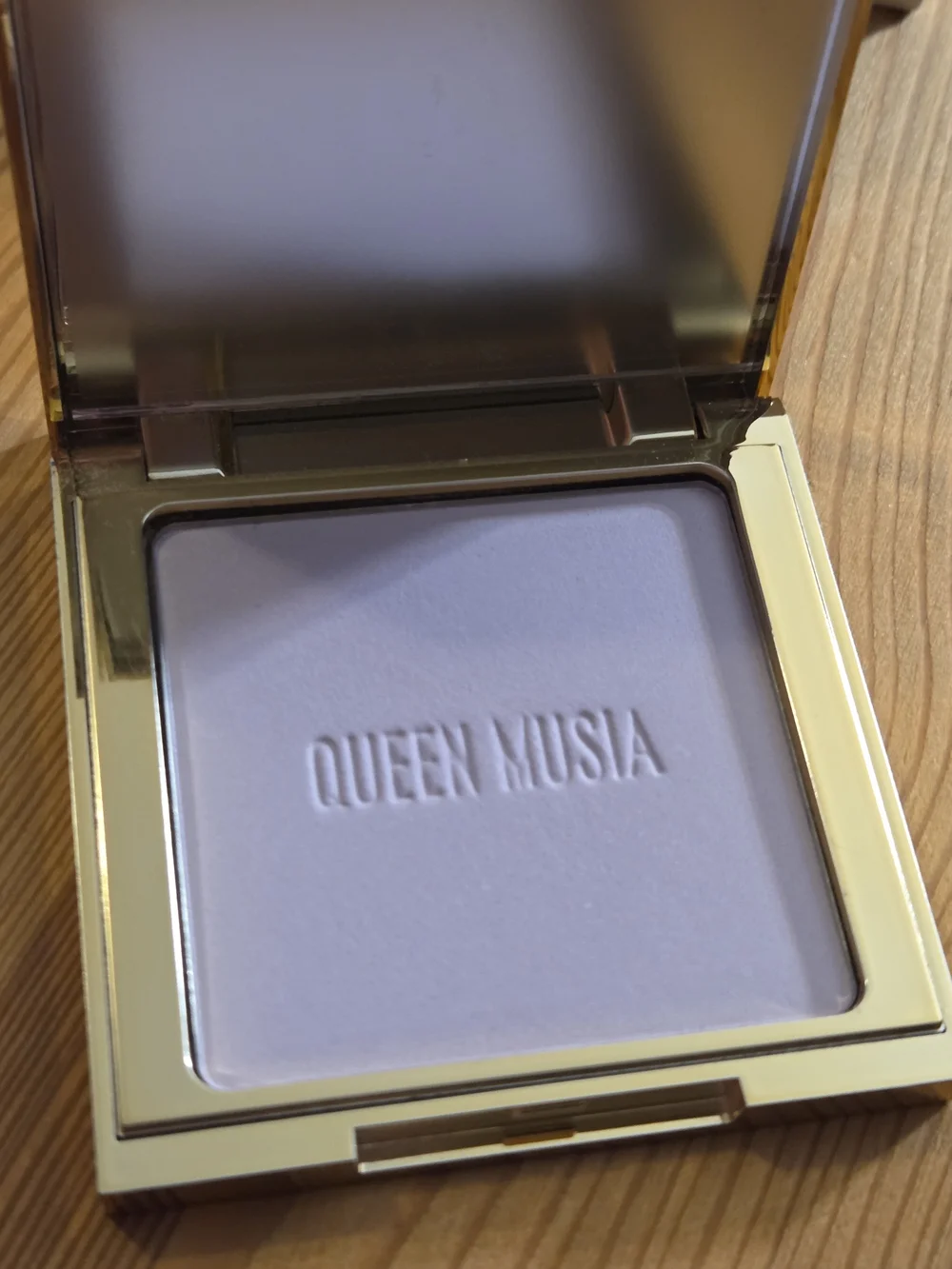 🔥Queen Musia Super Blurring & Flaw Eliminating Setting Powder - Ethereal Lilac